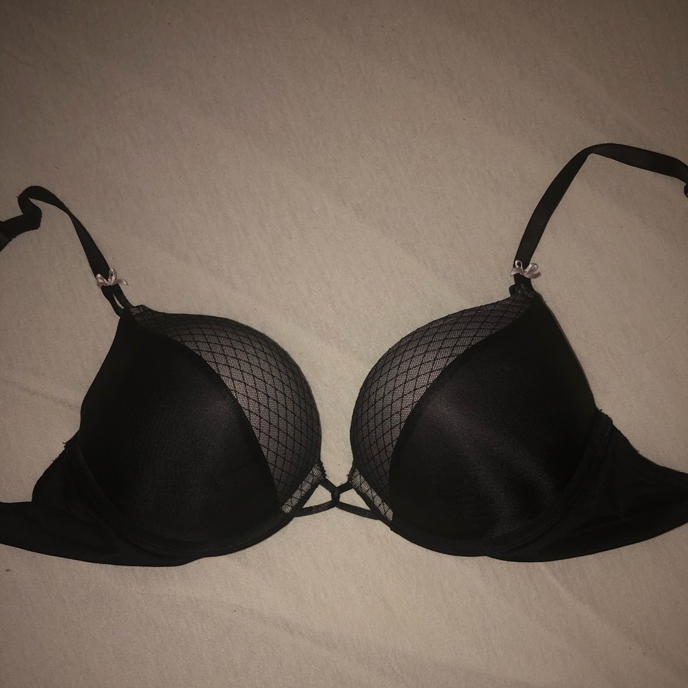 Victoria’s Secret Bombshell Plunge Bra 🖤